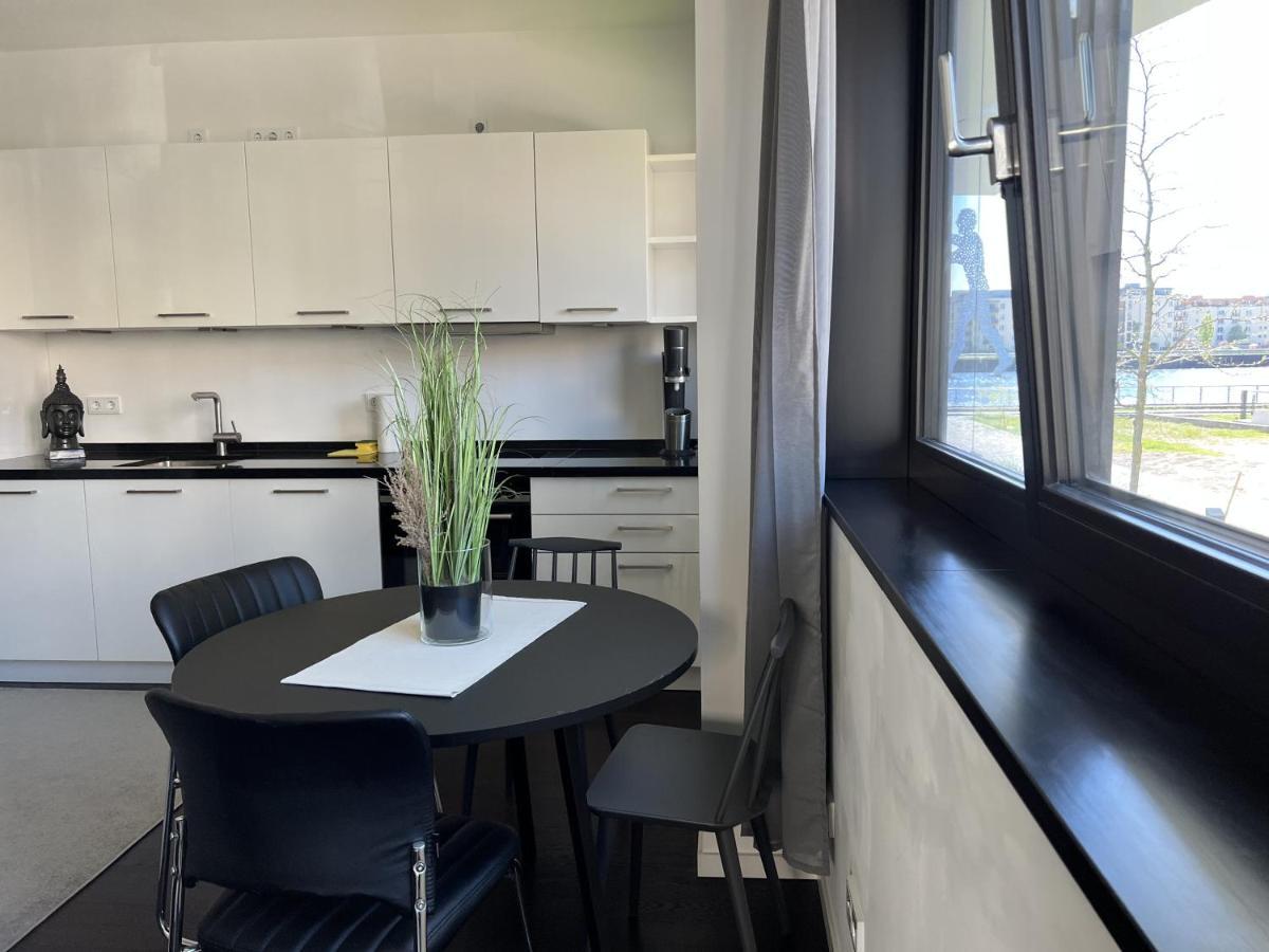 Luxury Waterfront Apartment Berlin Luaran gambar